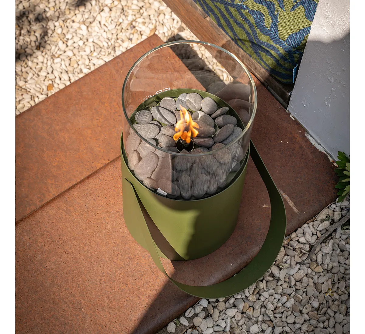 Газов Фенер 233670n Снимка на пламък в прозрачна защитна конструкция