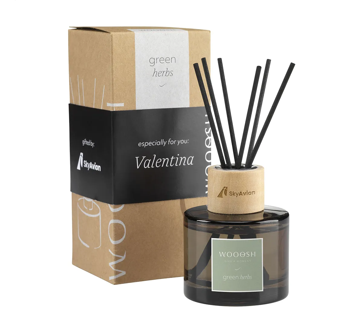 Ароматизатор 196143a Естетически подредени ароматни пръчици, които подчертават детайлите в интериора.