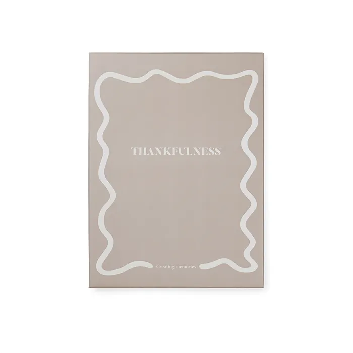 Дневник_14 Вдъхновяващ дневник VINGA Thankfulness с лента за отметки.