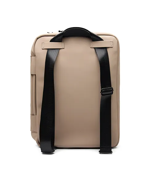 Раница Куфар_5 Изглед на широките подплатени презрамки за носене на гръб