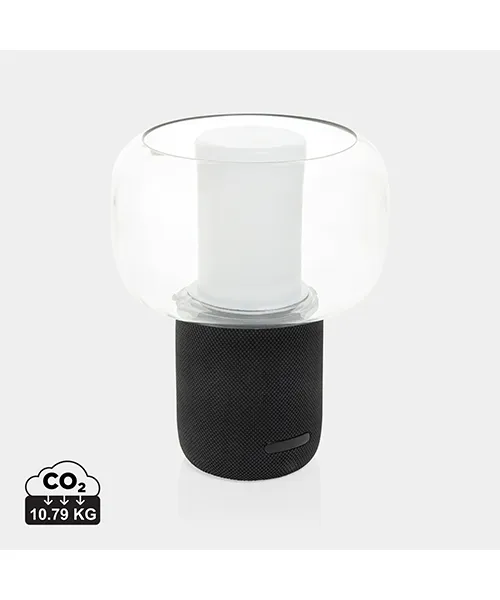 Лампа колонка_15 Лампа с колонка Lux излъчва топла светлина и възпроизвежда звук чрез Bluetooth.