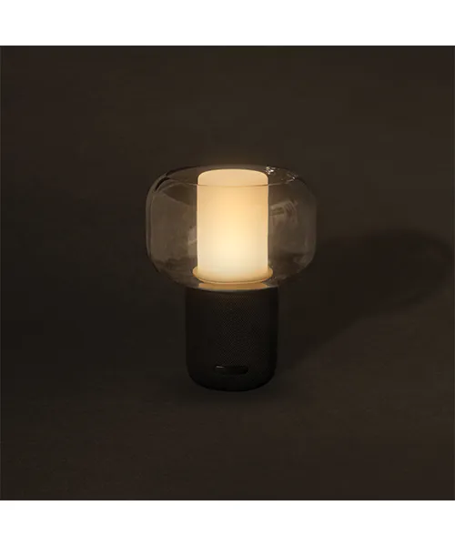 Лампа колонка_6 Висока лампа с колонка Lux с кръгла основа и изчистен дизайн.