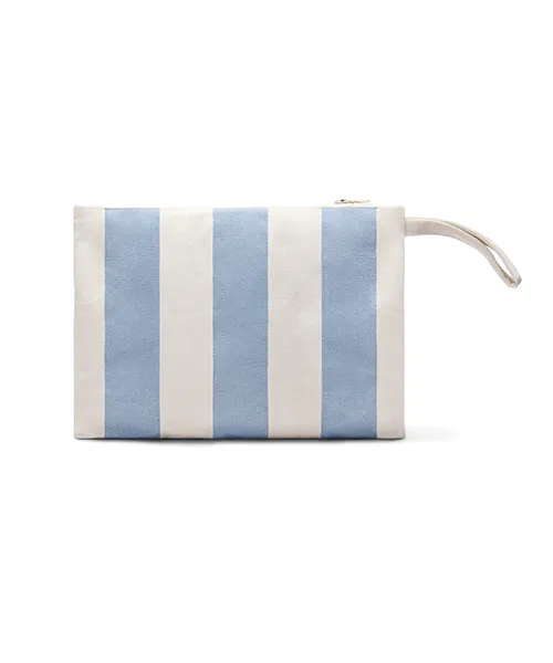 Несесер Лека чанта с цип, която поддържа вещите Ви на едно място и се побира лесно в по-голяма чанта или куфар.