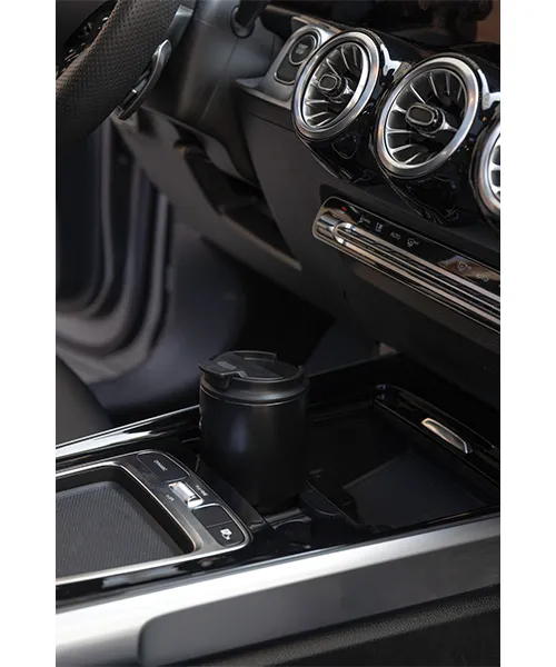 Метална чаша 4 Термочаша с право тяло и леко стеснена основа за стабилност