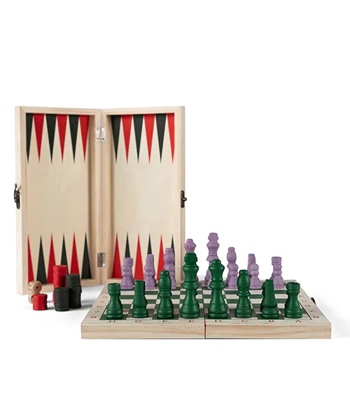 Две класически игри в една кутия – шах и табла.