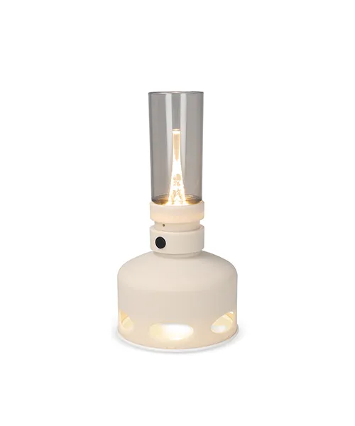 Лампа_3 Стилна LED лампа за интериорно осветление и вечери на открито.